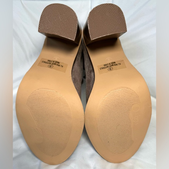 Olivia Ferguson Peep Toe, Lace Up Boots - Size 8 - Picture 5 of 6